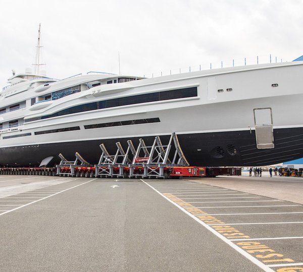 Benetti FB277 Getting Ready To Hit The Water